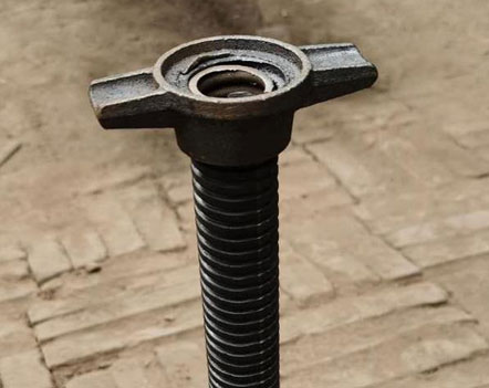  现在带大家了解丝杠的特点有哪些